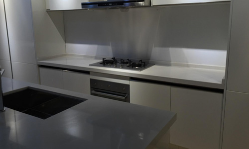 why quartz stone countertops are prone to warping and breaking at the joints!